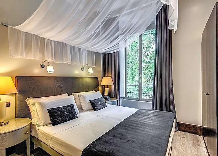 Giuggioli 3* Roma